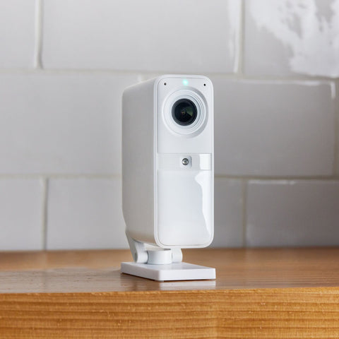 Simplisafe smart security cam for indoor security